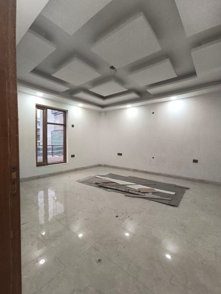 Room, green fields colony 4 Bedroom 4050 Sq.Ft. Builder Floor In Green Fields Colony Faridabad 8083327