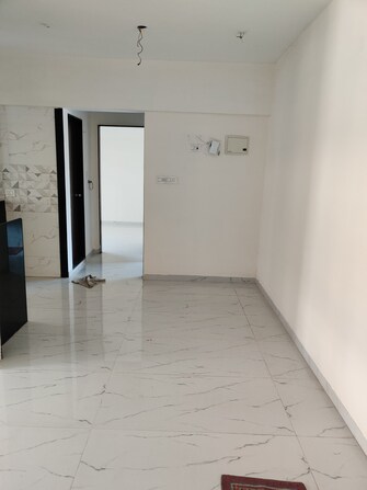 2 BHK Apartment For Rent in Shree Rashmi Jewel Kandivali West Mumbai  8083374