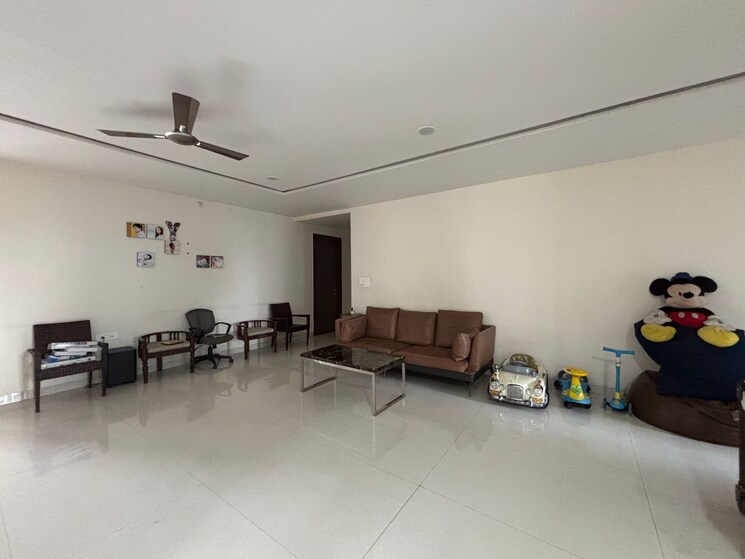 Living Room, banjara hills 3 Bedroom 3000 Sq.Ft. Apartment In Banjara Hills Hyderabad 8083375