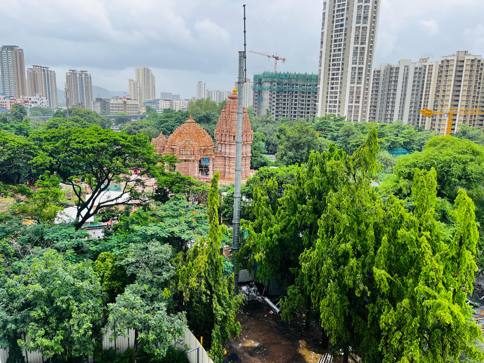 2 BHK + Extra Room Apartment For Sale in Piramal Vaikunth