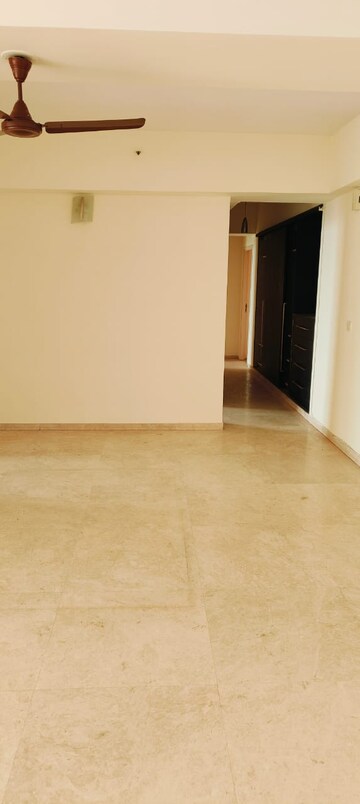 2 BHK Apartment For Rent in Pioneer Park Phase 1, Sector 61
