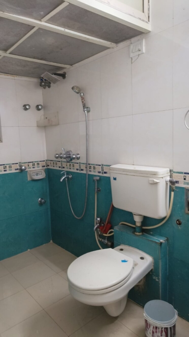 Bathroom, tulip-chs-santacruz 2 Bedroom 856 Sq.Ft. Apartment In Santacruz East Mumbai 8083585