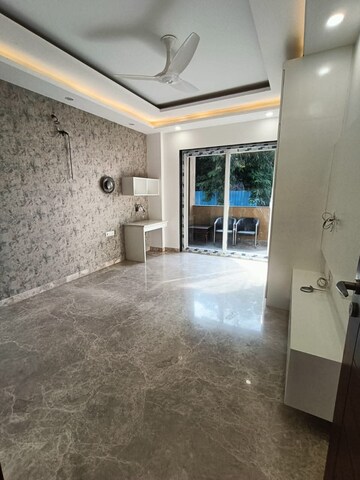 Building Lobby in 2 BHK Builder Floor at Sector 44 – for Rent