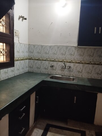 Kitchen in 1 BHK Builder Floor at Unitech Rakshak, Sector 41 – for Rent