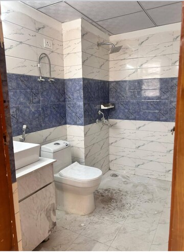 Bathroom in 3 BHK Apartment at Aims Golf Green, Tech Zone 4 Greater Noida – for Rent
