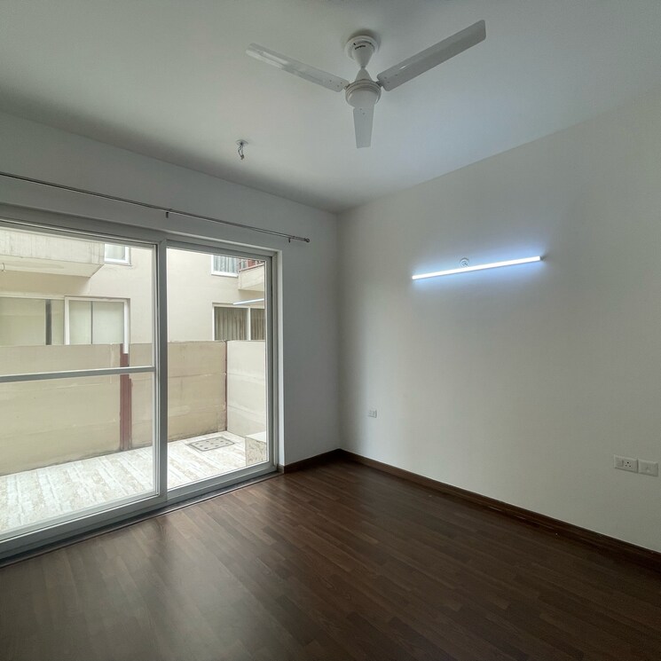 Room, bptp-amstoria 3 Bedroom 2229 Sq.Ft. Builder Floor In Sector 102 Gurgaon 8083612