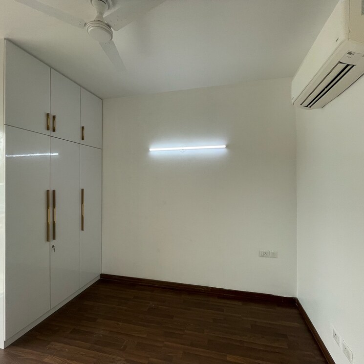 Room, bptp-amstoria 3 Bedroom 2229 Sq.Ft. Builder Floor In Sector 102 Gurgaon 8083612