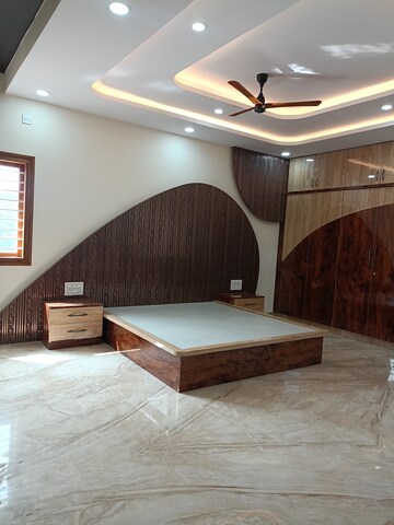 Bedroom in 5 BHK Villa at Noble Residency Plot, Bannerghatta – for Sale