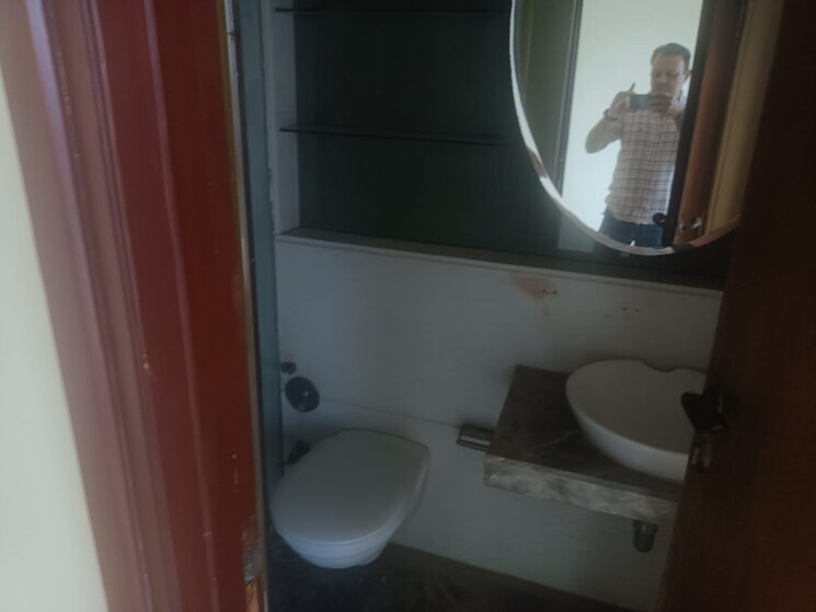 Bathroom, queens-court-worli 4 Bedroom 2500 Sq.Ft. Penthouse In Worli Mumbai 8083649