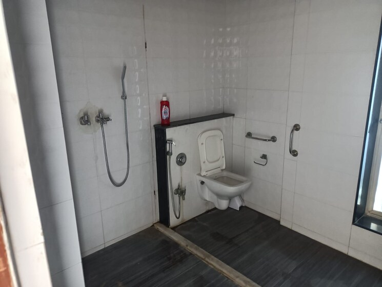Bathroom, queens-court-worli 4 Bedroom 2500 Sq.Ft. Penthouse In Worli Mumbai 8083649