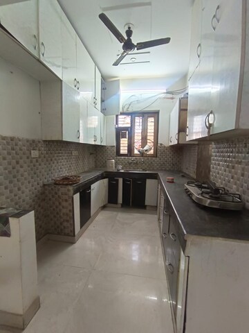 Kitchen in 4 BHK Builder Floor at Sector 43 – for Rent