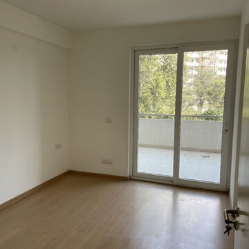 Room in 3.5 BHK Builder Floor at Ansal API Esencia, Sector 67 – for Sale