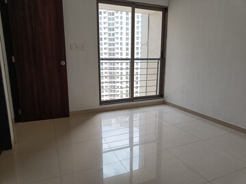 Room in 1 BHK Apartment at Runwal Eirene, Balkum Pada – for Sale