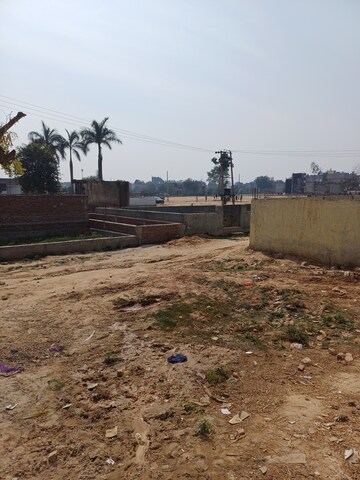  Plot For Sale in Dheeraj Nagar
