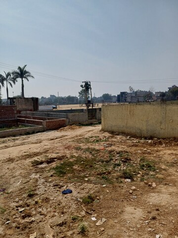  Plot For Sale in Dheeraj Nagar
