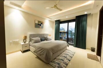 Bedroom in 3 BHK Builder Floor at Sector 44 – for Rent