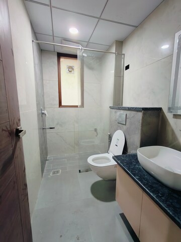 Team Area in 3 BHK Builder Floor at Ansal Sushant Lok I, Sector 43 – for Rent
