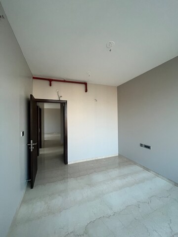 Room in 6 BHK Apartment at Oberoi Sky City, Borivali East – for Sale