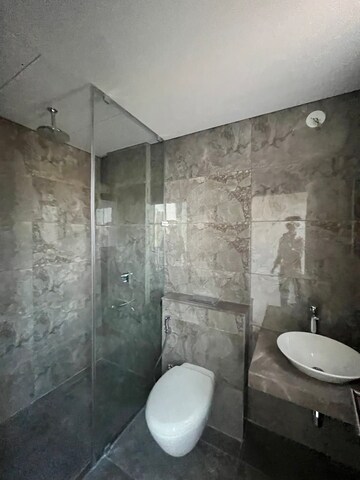 Bathroom in 6 BHK Apartment at Oberoi Sky City, Borivali East – for Sale