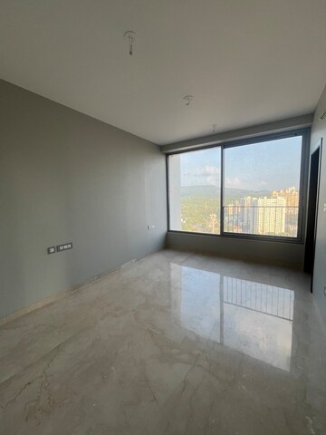 Room in 6 BHK Apartment at Oberoi Sky City, Borivali East – for Sale
