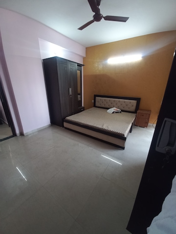 Room in 2 BHK Apartment at Omaxe Heights, Sector 86 – for Rent