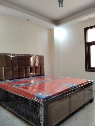 Bedroom in 2 BHK Builder Floor at Saket – for Rent