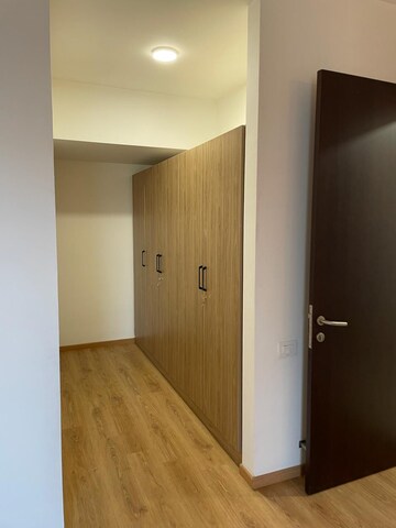 Room in 4 BHK Apartment at Brigade Exotica, Old Madras Road – for Rent