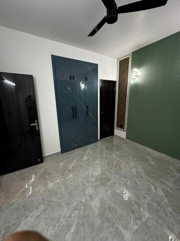 Room in 3 BHK Builder Floor at Ansal Sushant Lok I, Sector 43 – for Sale