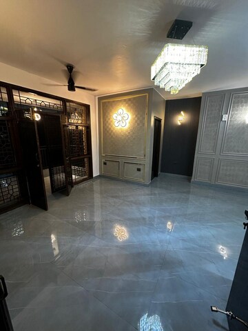 Room in 3 BHK Builder Floor at Ansal Sushant Lok I, Sector 43 – for Sale