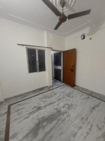 Furnished Amenities in 2 BHK Apartment at Sarita Vihar – for Rent