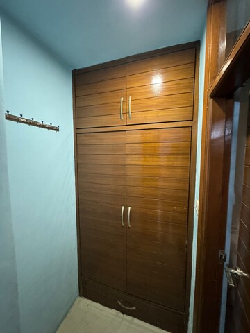 Room in 3 BHK Apartment at Kishanpura – for Sale