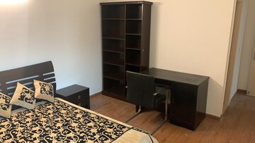 Bedroom in 4 BHK Apartment at DLF The Icon, Dlf Phase V – for Rent