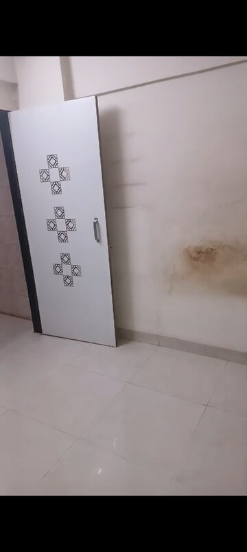 Room in 1 BHK Apartment at Green Field B CHS LTD, Andheri East – for Rent