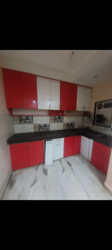 2 BHK Apartment For Rent in Shanti Bhawan Sarita Vihar Delhi  8084089