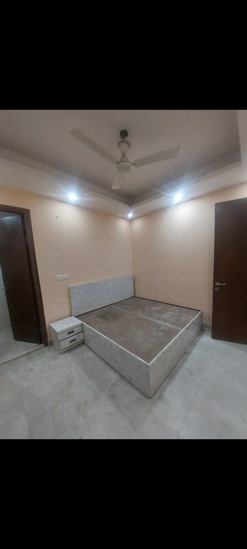 Bedroom in 2 BHK Apartment at Sarita Vihar – for Rent