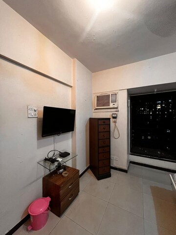 Living Room in 3 BHK Apartment at Andheri West – for Rent