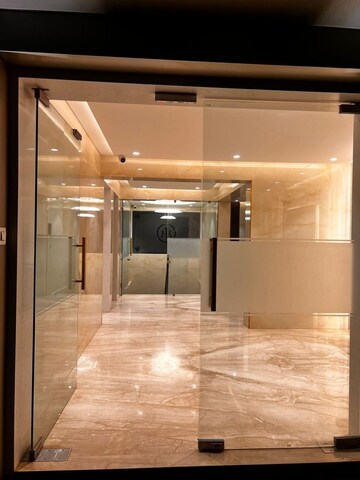 Room in 3 BHK Apartment at Andheri West – for Rent