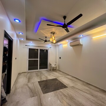 Bedroom in 3 BHK Builder Floor at Sector 46 – for Rent