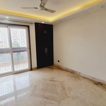 Room in 3 BHK Builder Floor at Sector 45 – for Rent