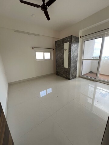 Room in 3 BHK Apartment at Myhna Maple, Varthur – for Rent