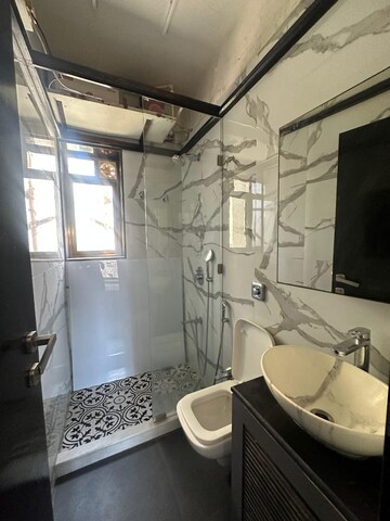 Team Area in 1 BHK Apartment at Prabhadevi – for Rent