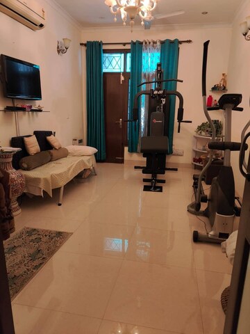 Living Room in 2 BHK Builder Floor at Palam Vihar Residents Association, Palam Vihar – for Rent