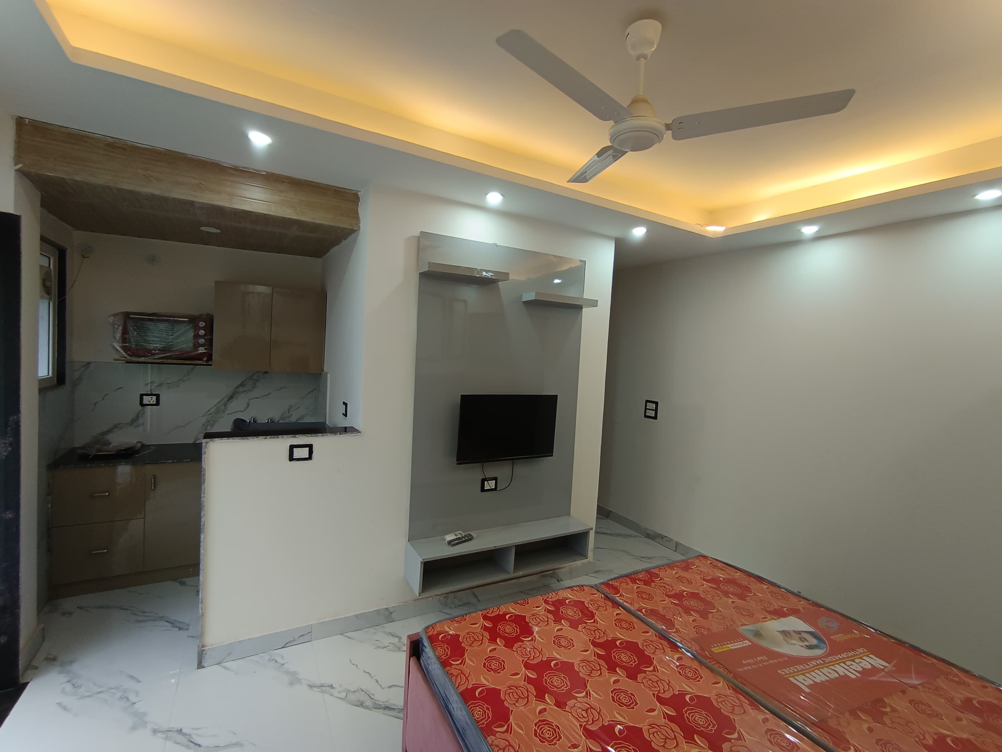 1 RkBuilder Floor For Rent in Ansal Sushant Lok I