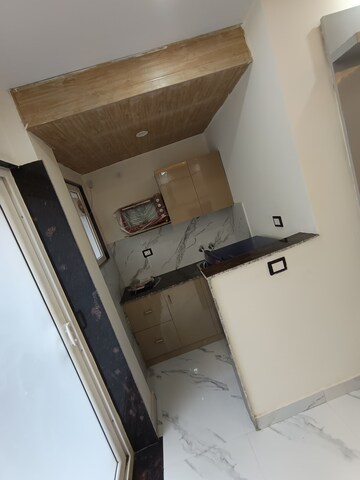 Furnished Amenities in 1 RK Builder Floor at Ansal Sushant Lok I, Sector 43 – for Rent