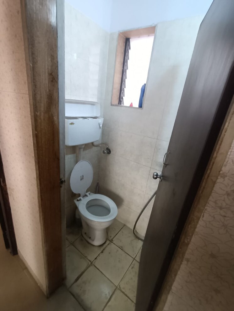 Bathroom, shah-corner 1 Bedroom 500 Sq.Ft. Apartment In Kharghar Navi Mumbai 8084267
