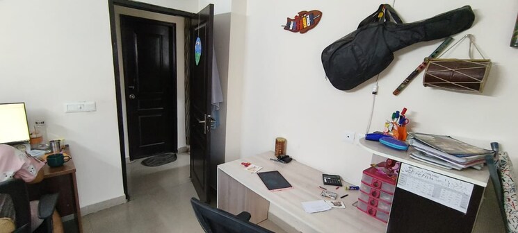 Master Bedroom, sethi-max-royale 2.5 Bedroom 1105 Sq.Ft. Apartment In Sector 76 Noida 8084261