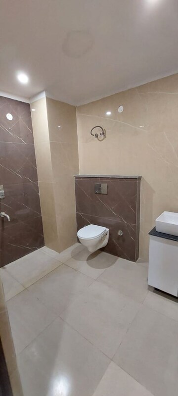 Bathroom in 3 BHK Builder Floor at Patiala Road – for Sale