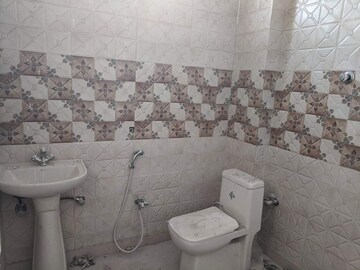 Bathroom in 2 BHK Independent House at Gamma Shopping Mall, Gamma I Greater Noida – for Rent