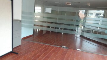 Common Area in  Warehouse at Sector 63 – for Rent