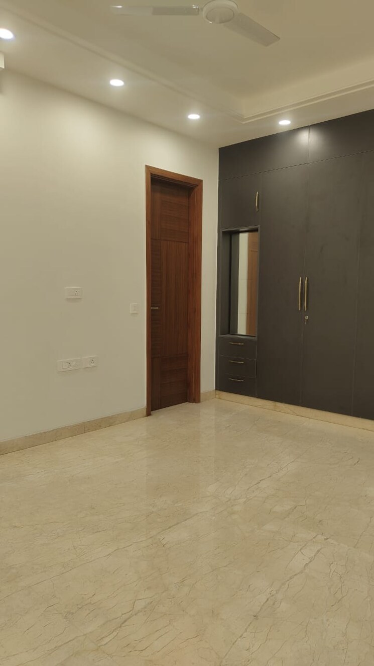 Room, saket 3 Bedroom 200 Sq.Yd. Builder Floor In Saket Delhi 8084336